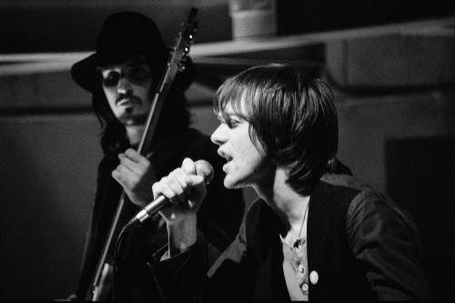 Kasabian debut by crossing Madchester with a disco kick drum and fall just short