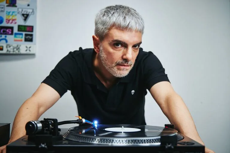 Ale Sergi is born, who ran sound for three presidents before founding Miranda!