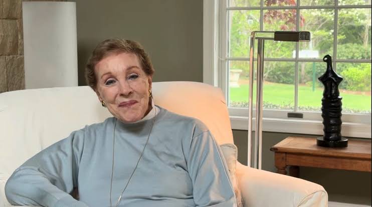 Julie Andrews is born, the voice that musically educated half the planet