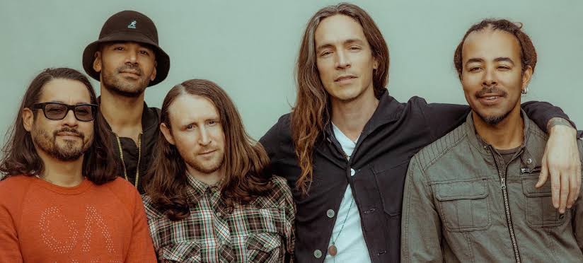 Incubus release S.C.I.E.N.C.E. and it takes years for anyone to buy it