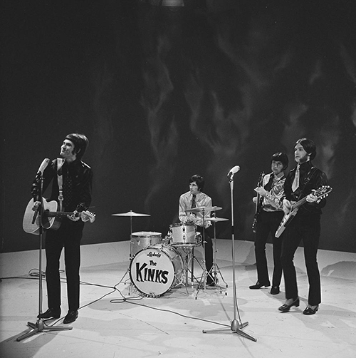 The Kinks release one of their best songs and absolutely nobody buys it