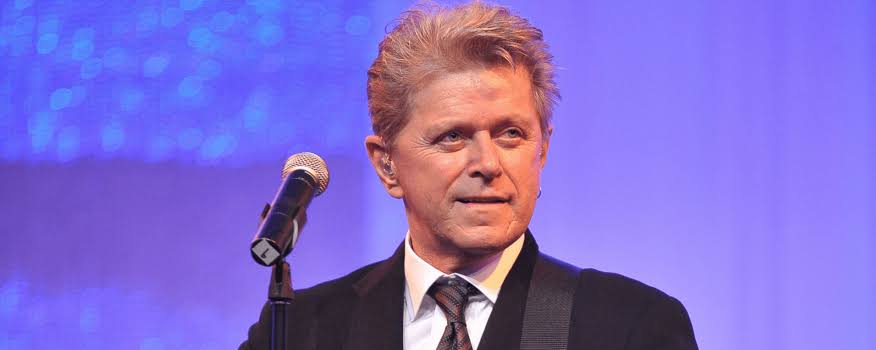 Peter Cetera is born, the voice of the ballads Chicago didn't want to make