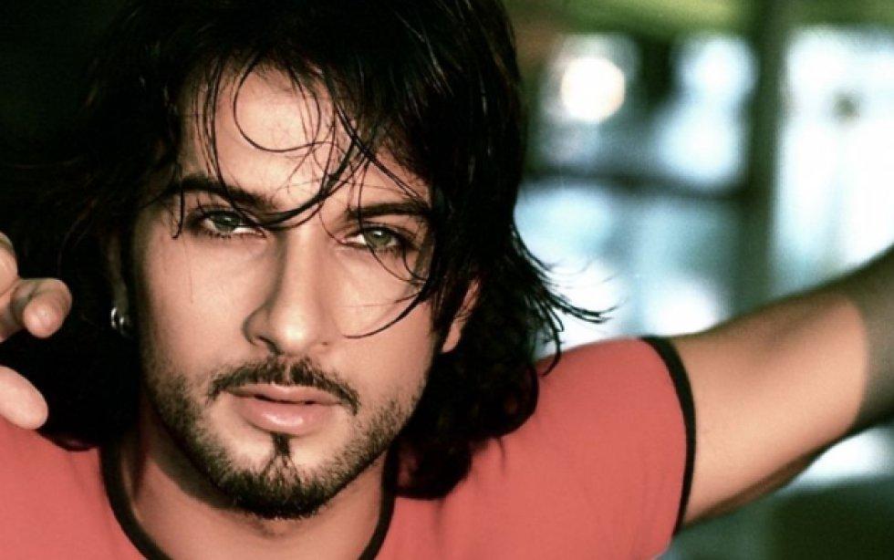 Tarkan is born, whose kissing song was sung across half of Europe without being understood