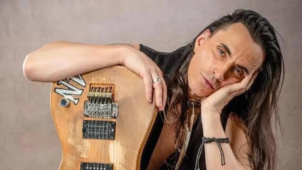 Nuno Bettencourt is born: the virtuoso remembered for an acoustic ballad
