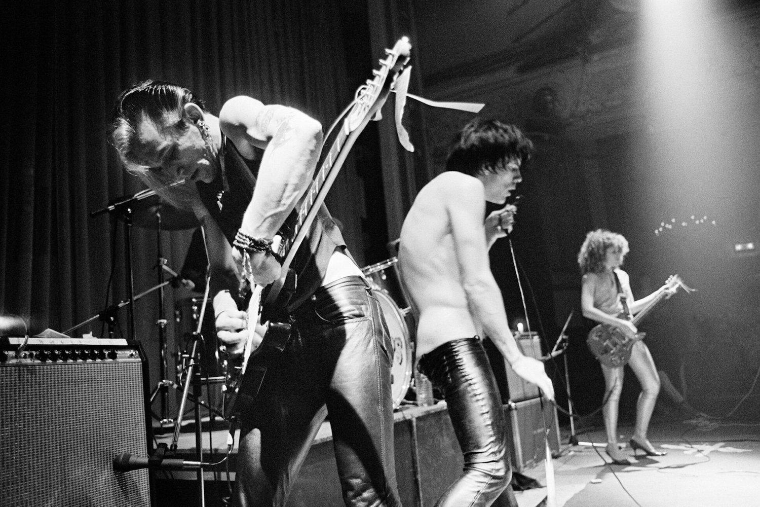 Lux Interior is born, who played a concert in a psychiatric hospital and filmed it