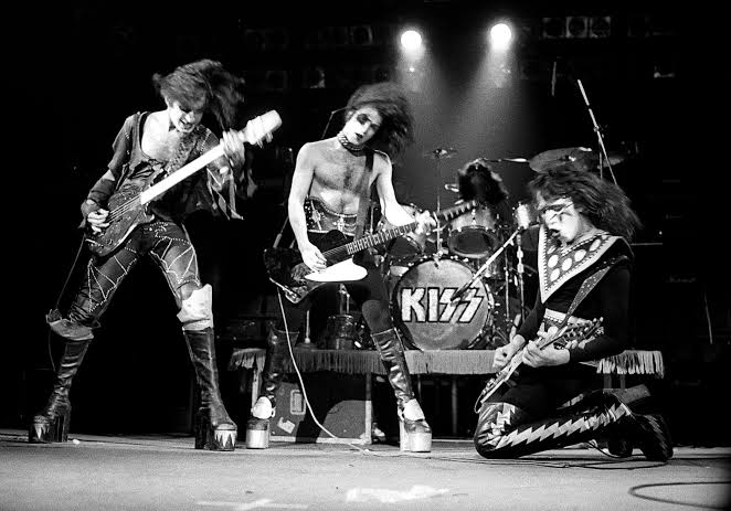 Alive! saves Casablanca from bankruptcy and turns Kiss into a business