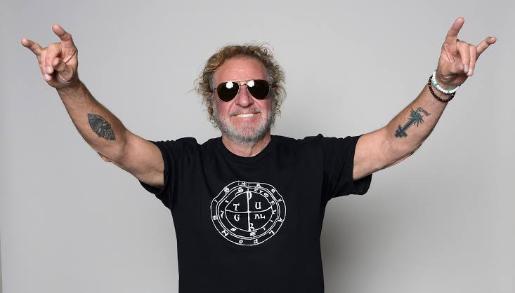 Sammy Hagar is born, the “Red Rocker” who dared to succeed David Lee Roth