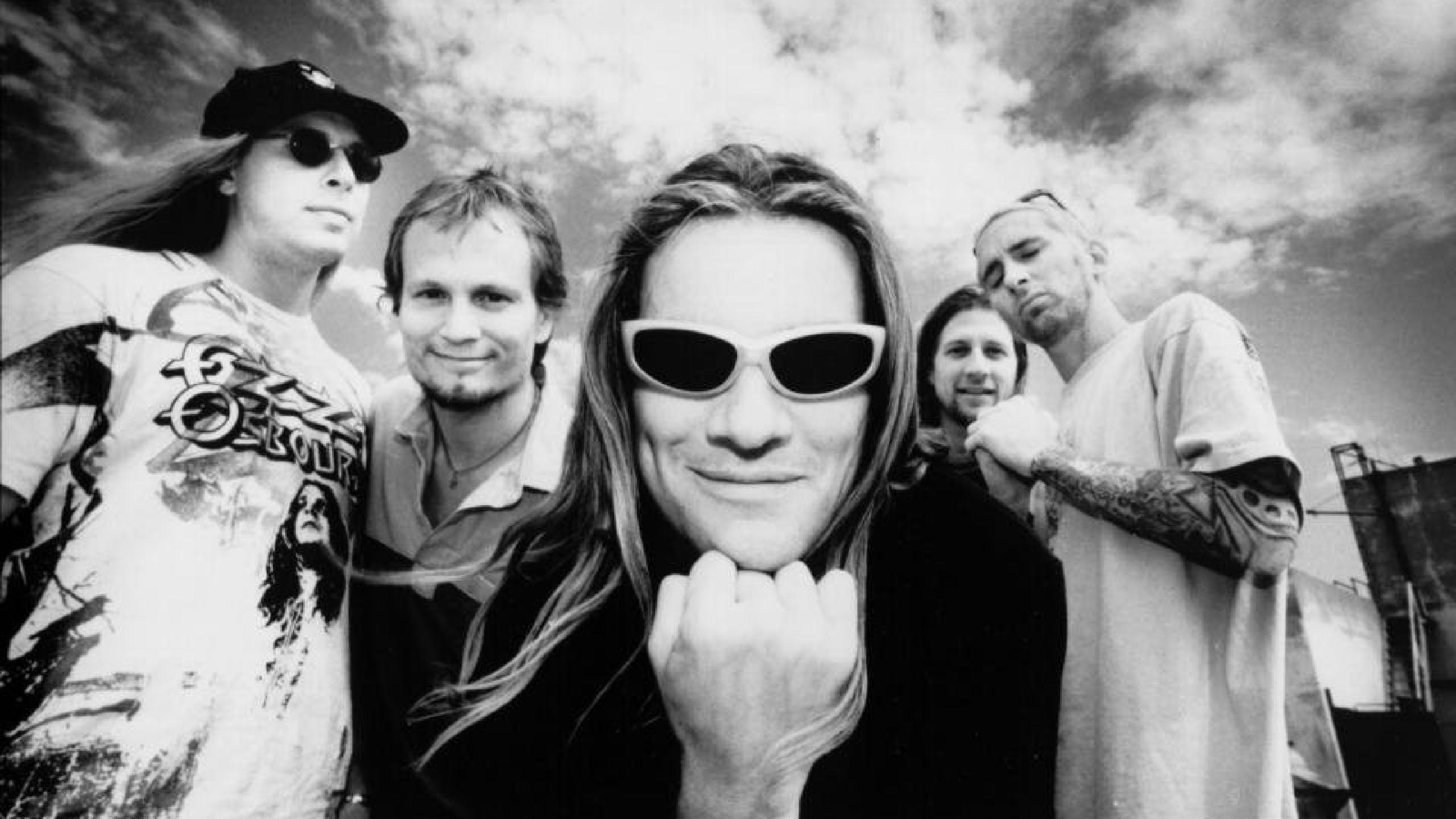 Ugly Kid Joe sign off with a joke on the cover