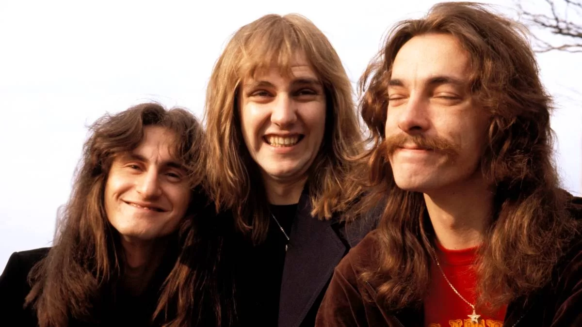 Caress of Steel sinks Rush and they name the fall themselves