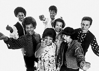 'Fresh' tops the chart and Sly Stone reinvents rhythm a second time