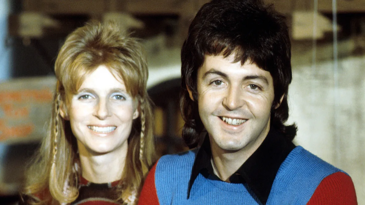 'Uncle Albert' hits number one and McCartney proves he can do it alone