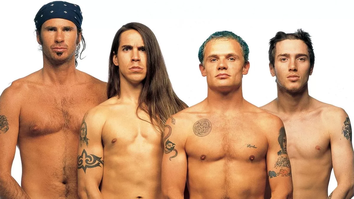 EMI puts out a Chili Peppers compilation to collect on their move to Warner