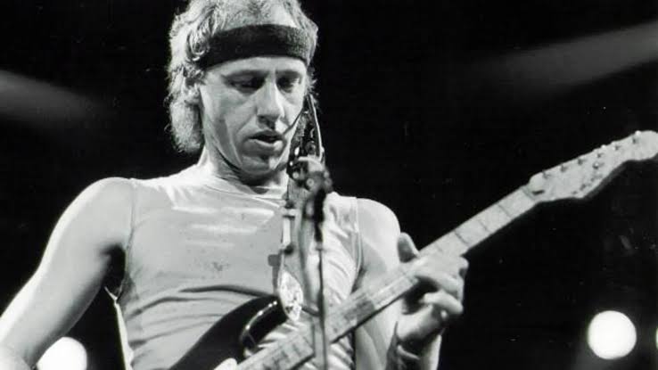 Mark Knopfler is born, the fingers that whispered in the age of screaming