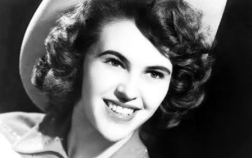 Wanda Jackson is born: the queen of rockabilly, pushed into it by Elvis