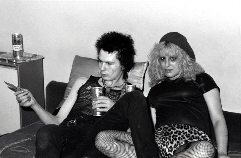 Nancy Spungen is found dead in room 100 of the Chelsea Hotel