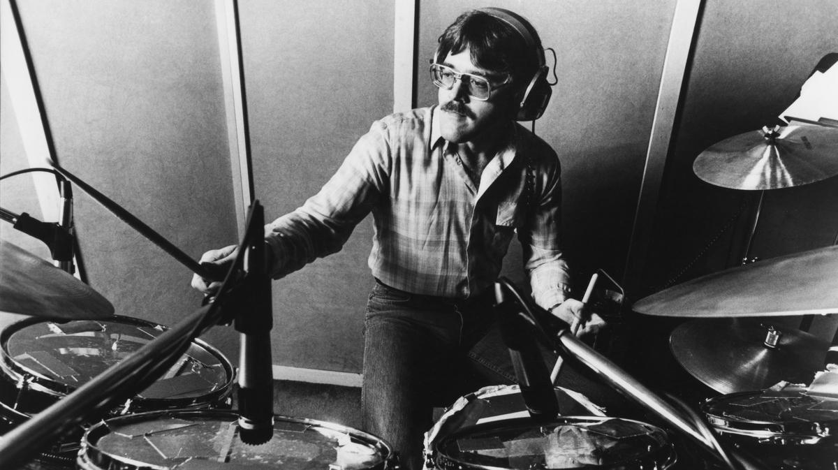 Roger Hawkins is born: the white drummer who held up half the southern soul catalogue