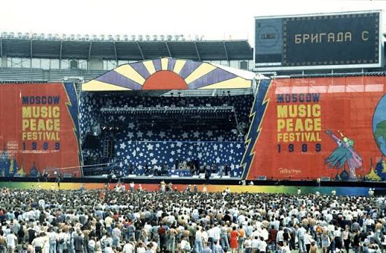 Hard rock tears down the iron curtain in Moscow