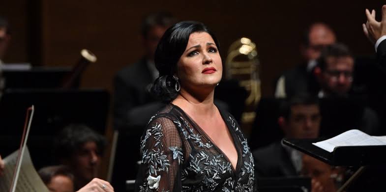 Anna Netrebko is born: the soprano who cleaned the theatre she later sang in