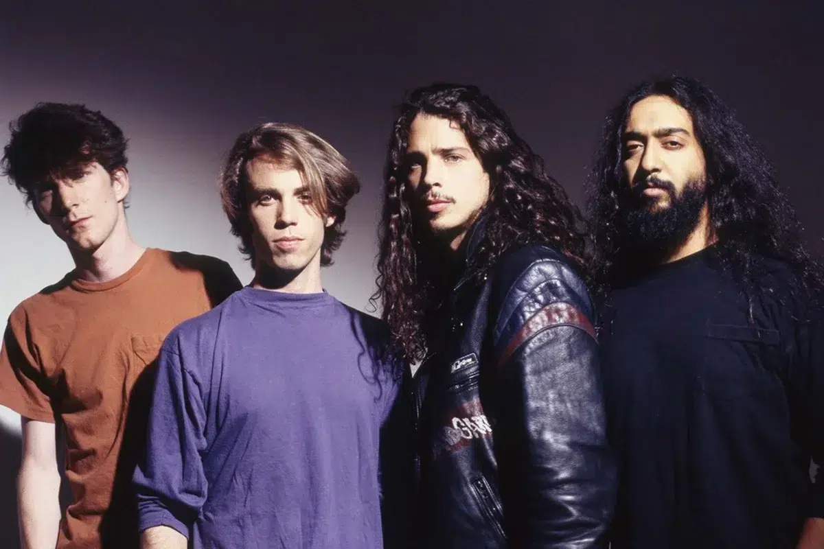 Soundgarden's reunion compilation goes platinum on the day it appears