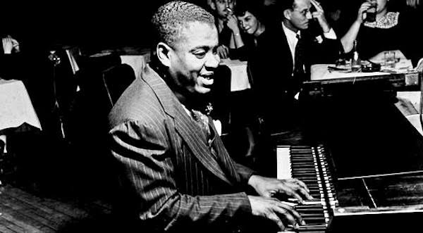 Art Tatum is born: the near-blind pianist other pianists listened to standing up