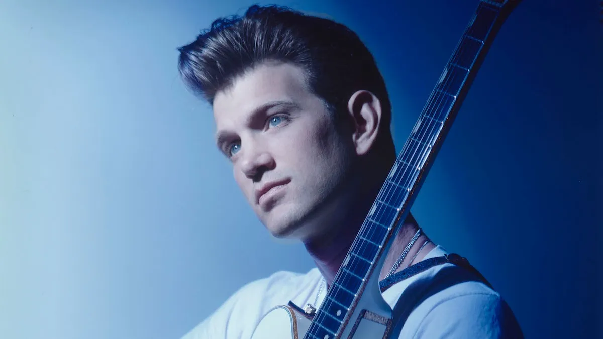 Chris Isaak records his Mexican beach album without leaving San Francisco