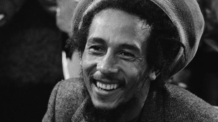 Bob Marley collapses jogging in Central Park and carries on with the tour anyway