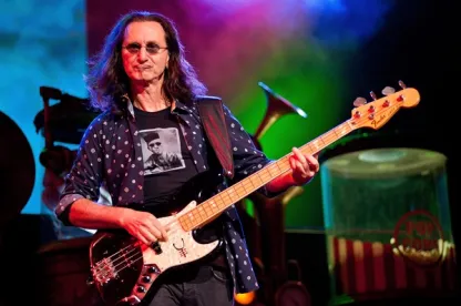 Geddy Lee is born, three musicians in a single body