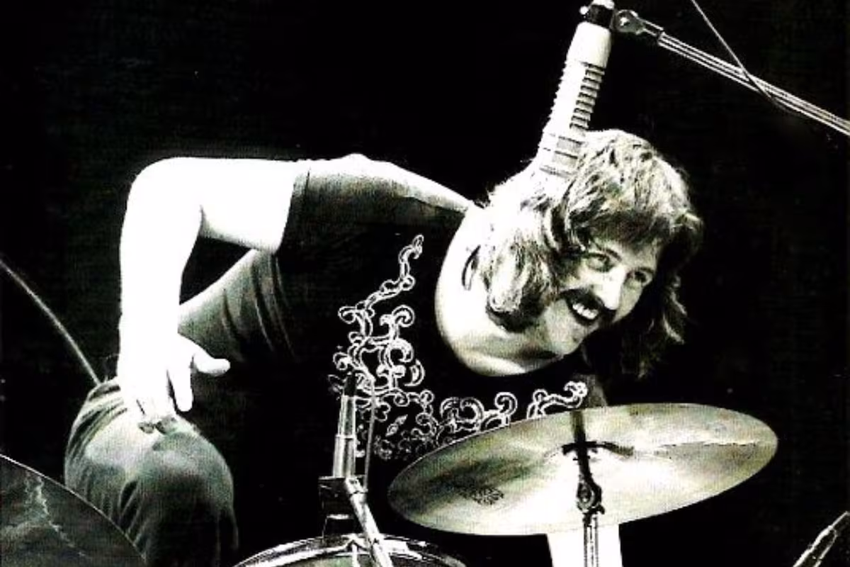 John Bonham dies and Led Zeppelin decides there is no band without him