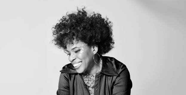 Macy Gray is born: the raspy voice nobody wanted for years