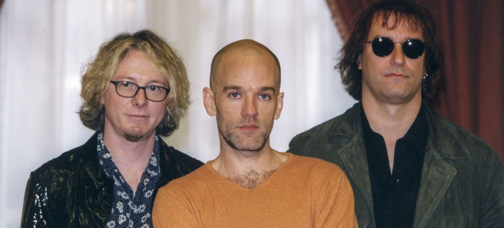 R.E.M. swap velvet for tremolo and go straight to number one in America