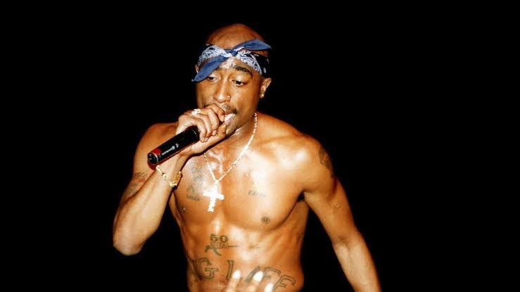 Four bullets hit Tupac Shakur at a Las Vegas traffic light