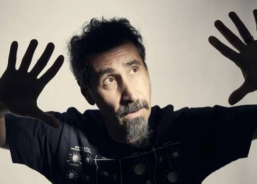 Serj Tankian is born, the insurgent voice of System of a Down