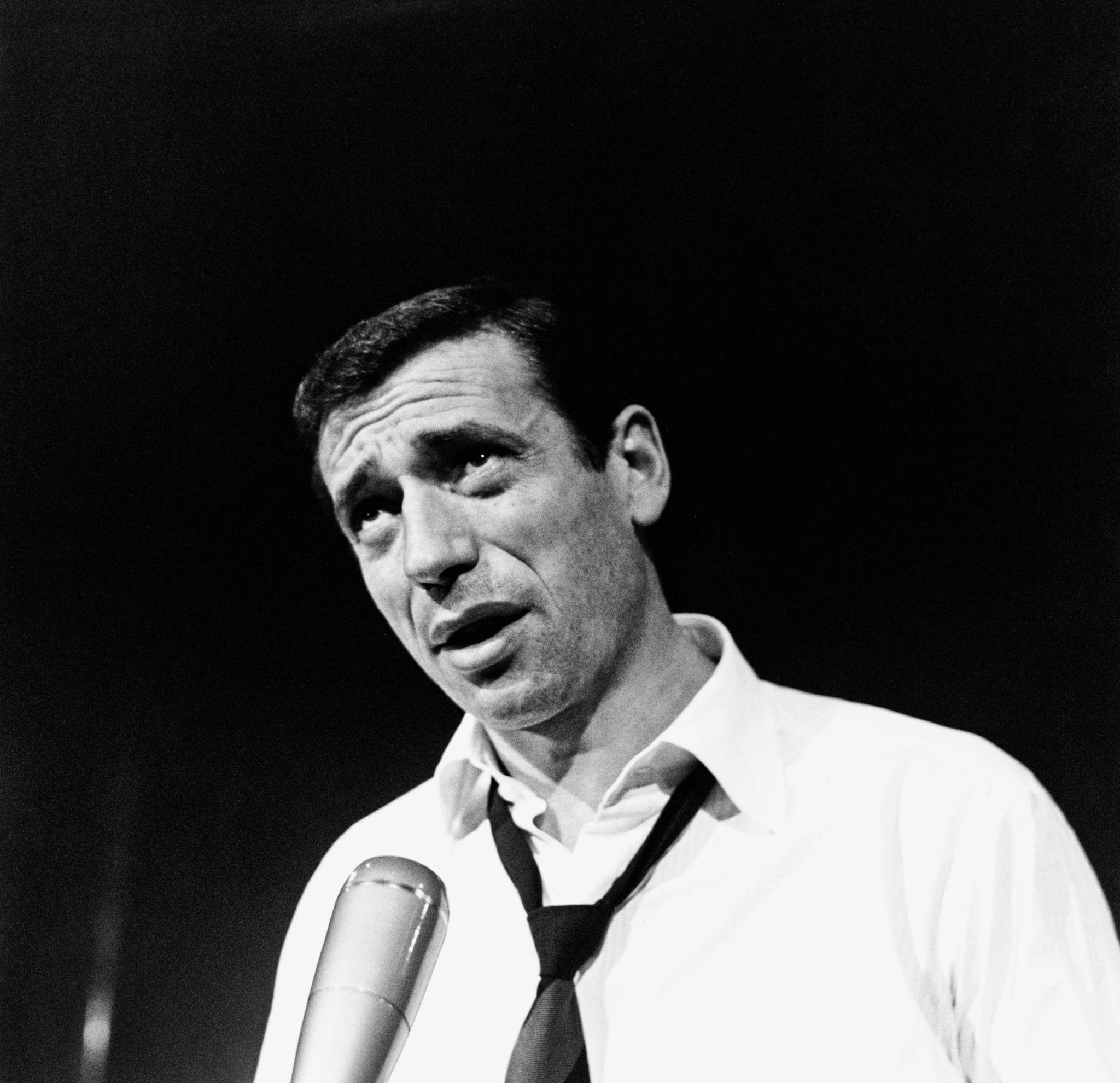 Yves Montand is born: the son of Italian peasants trained by Édith Piaf