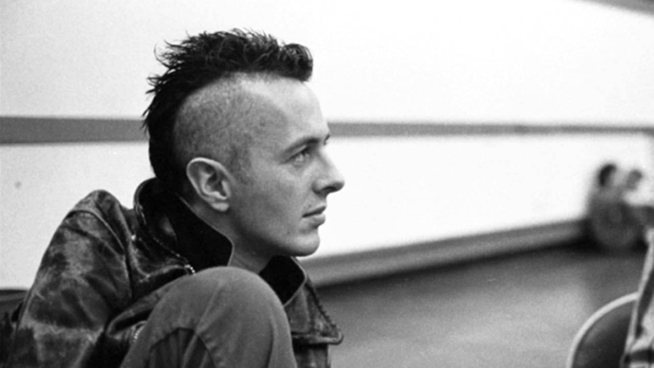 Joe Strummer is born, punk's hoarse conscience