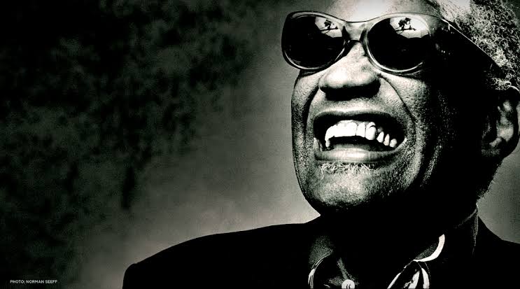 Ray Charles is born, the genius who mixed church with nightclub
