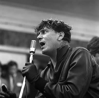 Gene Vincent dies, dragging the broken leg he carried for fifteen years