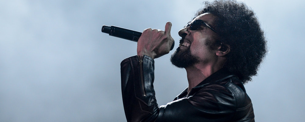 William DuVall is born, handed the most uncomfortable job in nineties rock