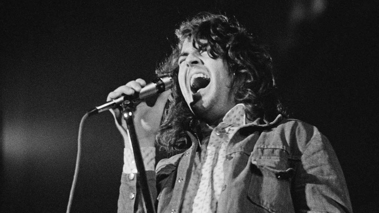 Ian Gillan is born, the scream of 'Child in Time' made flesh