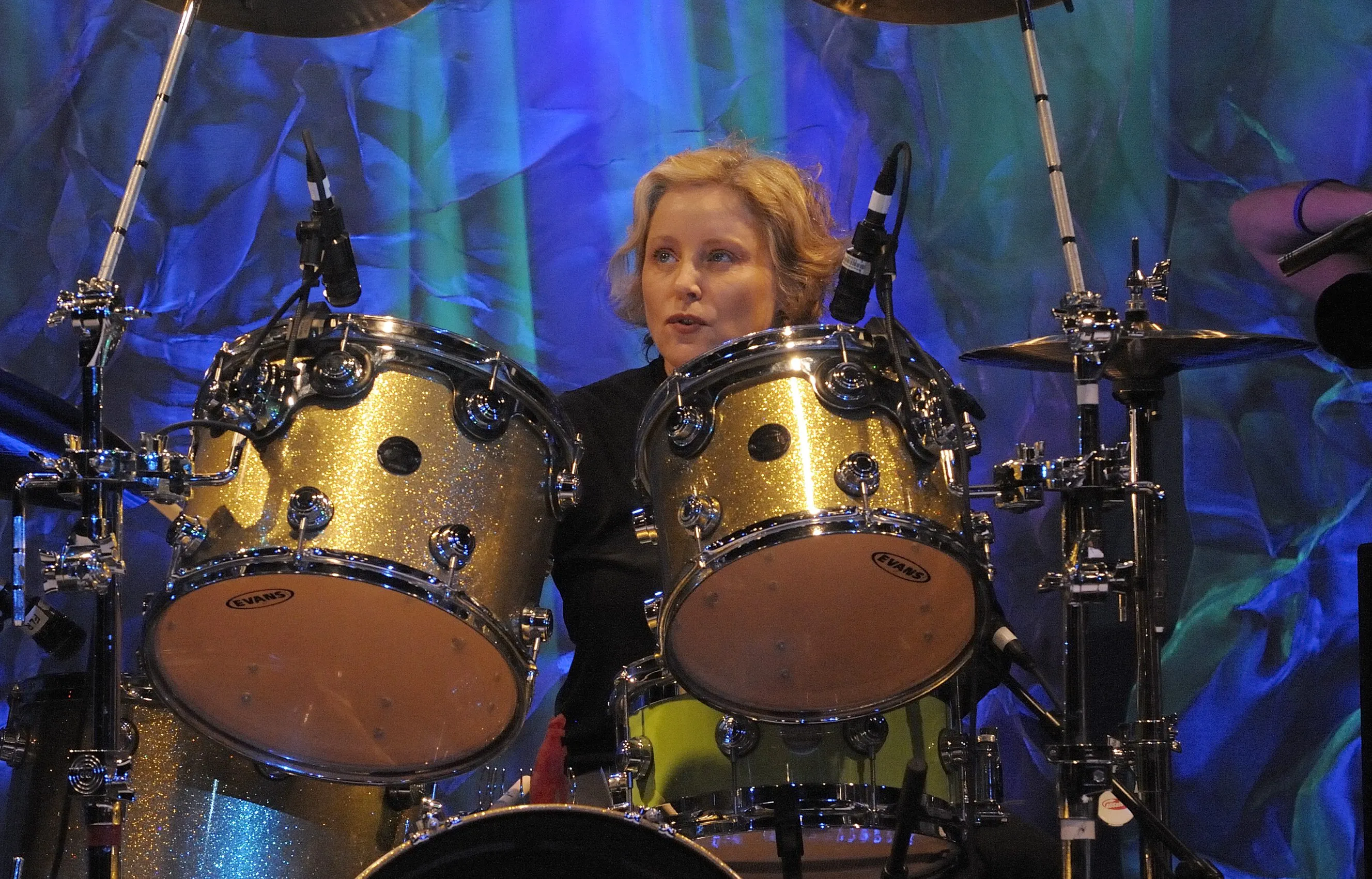Gina Schock is born: drummer of the first all-woman band to hit number one